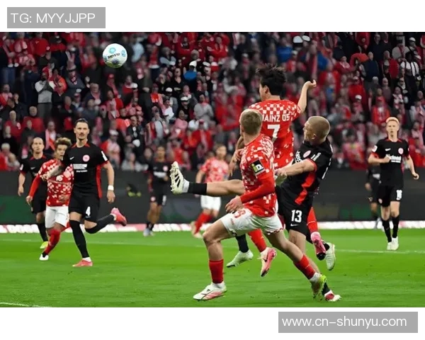 美因茨客场大胜法兰克福保级希望大增